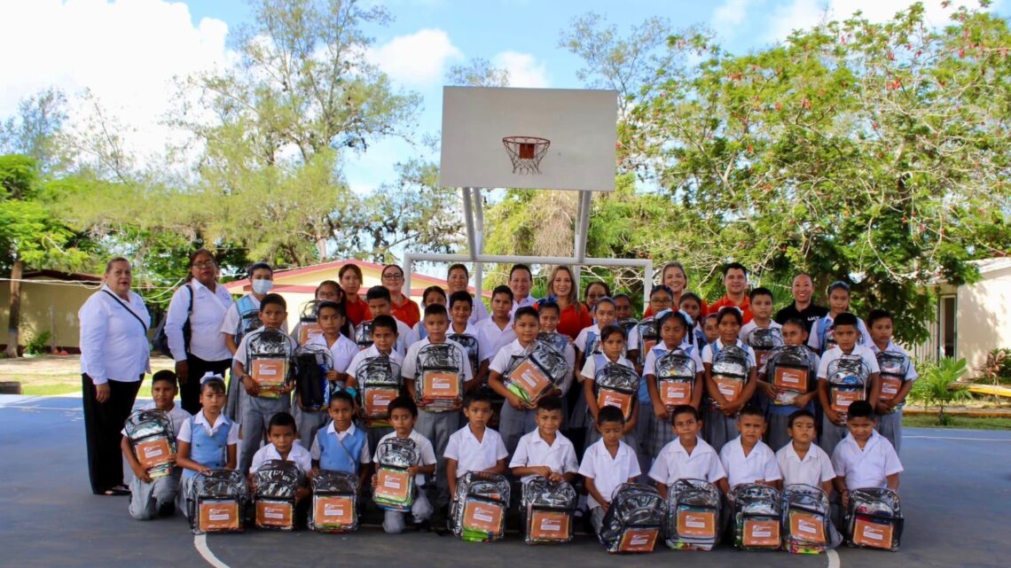 LLEVA UAT COLECTA DE ÚTILES ESCOLARES PARA ESTUDIANTES DEL SECTOR RURAL