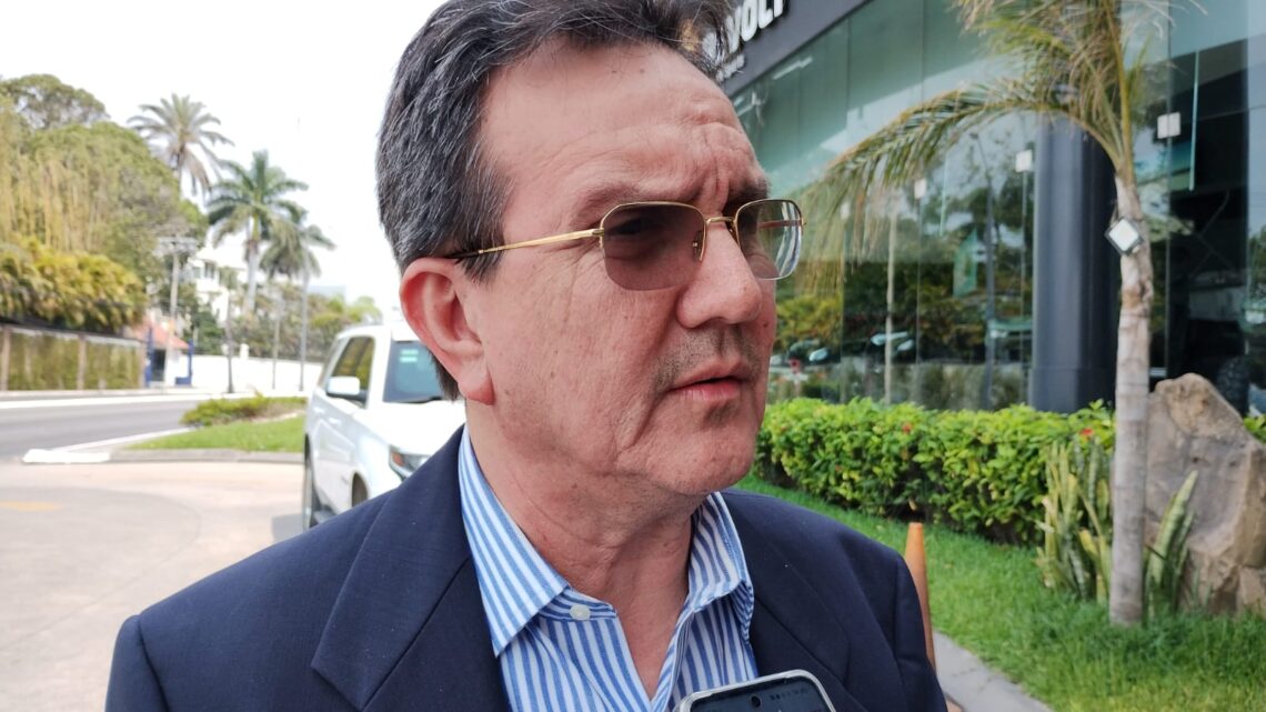INVIABLE “LAS PAUSAS” DEL GOBIERNO FEDERAL EN MATERIA DE INVERSIÓN PRIVADA INVIABLE “LAS PAUSAS” DEL GOBIERNO FEDERAL EN MATERIA DE INVERSIÓN PRIVADA