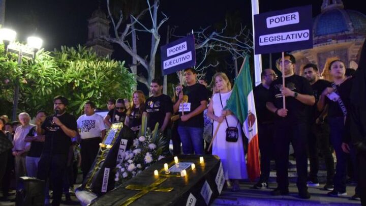 VUELVEN A LAS CALLES TRABAJADORES DEL PJF EN LA ZONA SUR