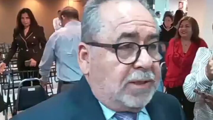 NIEGA SECRETARIO DEL AYUNTAMIENTO HERENCIA DE PERSONAL DE BASE EN MADERO.