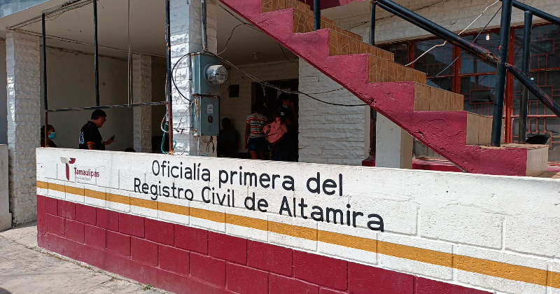 CORTES DE ENERGÍA POR PARTE DE CFE, MANTIENE AL REGISTRO CIVIL SIN DAR SERVICIO DESDE HACE TRES DÍAS CORTES DE ENERGÍA POR PARTE DE CFE, MANTIENE AL REGISTRO CIVIL SIN DAR SERVICIO DESDE HACE TRES DÍAS