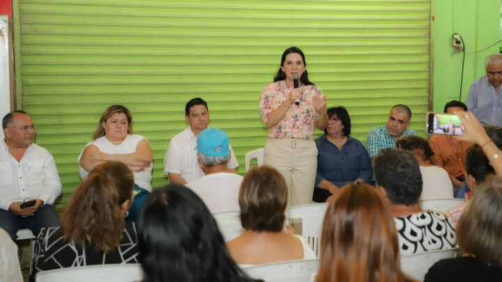 ATIENDE MÓNICA VILLARREAL PLANTEAMIENTOS DE LOCATARIOS DEL MERCADO DEL NORTE
