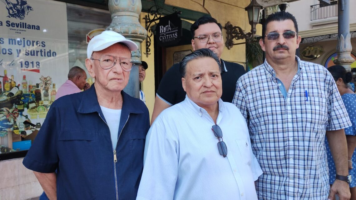 CONCESIONARIOS DE LOS MERCADOS SOLICITAN AL MUNICIPIO UNA ÁREA DEL SUBTERRÁNEO PARA ESTACIONAMIENTO CONCESIONARIOS DE LOS MERCADOS SOLICITAN AL MUNICIPIO UNA ÁREA DEL SUBTERRÁNEO PARA ESTACIONAMIENTO