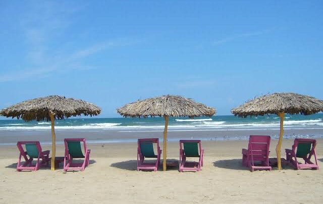 COMERCIANTES DE PLAYA MIRAMAR APOYAN REORDENAMIENTO, PERO EXIGEN CONCESIONES CLARAS