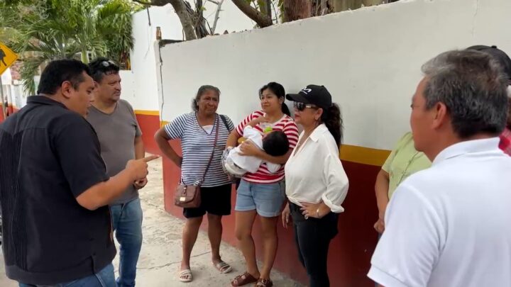 ATIENDEN DENUNCIAS DE FUGAS DE AGUA EN DIFERENTES COLONIAS