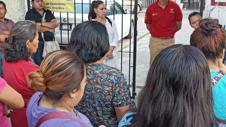 PADRES DE FAMILIA EXIGEN SEGURIDAD EN SECUNDARIA DE  MADERO.