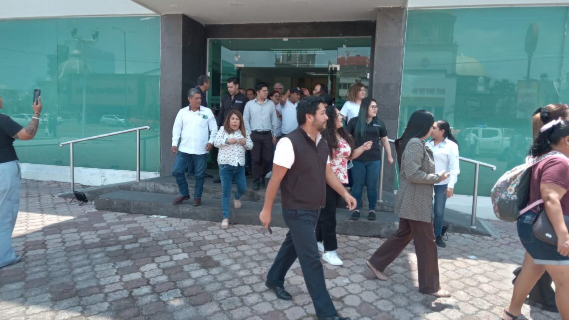 Realizan simulacro en ayuntamiento de Madero. Realizan simulacro en ayuntamiento de Madero.