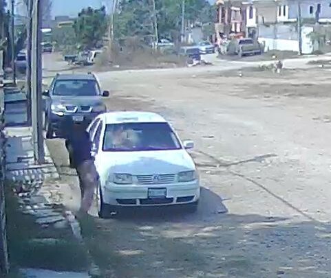 REPORTAN A PERSONA QUE REALIZA  VANDALISMO BAJO LOS EFECTOS DEL ALCOHOL