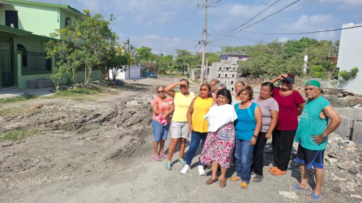 VECINOS DE MADERO PROTESTAN CONTRA CONSTRUCTORA POR DAÑOS A LA INFRAESTRUCTURA.