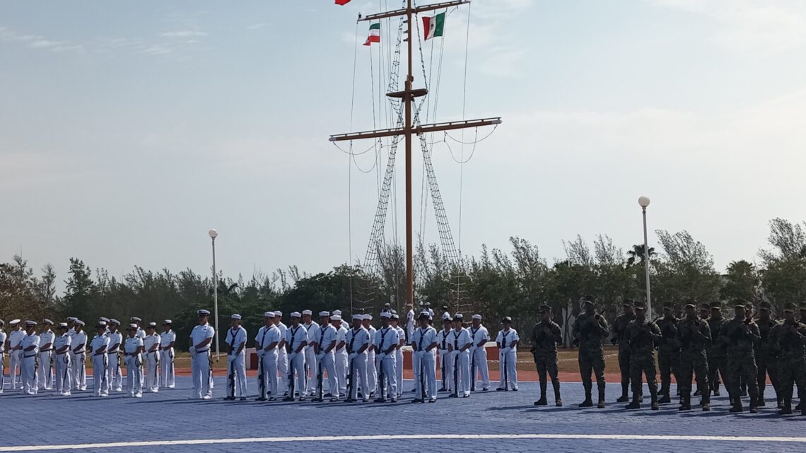 ENCABEZA GOBERNADOR AMÉRICO VILLARREAL CEREMONIA DE HONORES A LA BANDERA EN LA PRIMERA ZONA NAVAL ENCABEZA GOBERNADOR AMÉRICO VILLARREAL CEREMONIA DE HONORES A LA BANDERA EN LA PRIMERA ZONA NAVAL