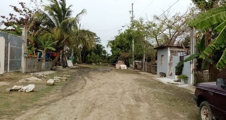 FAMILIAS ABANDONAN EL CHIPUS