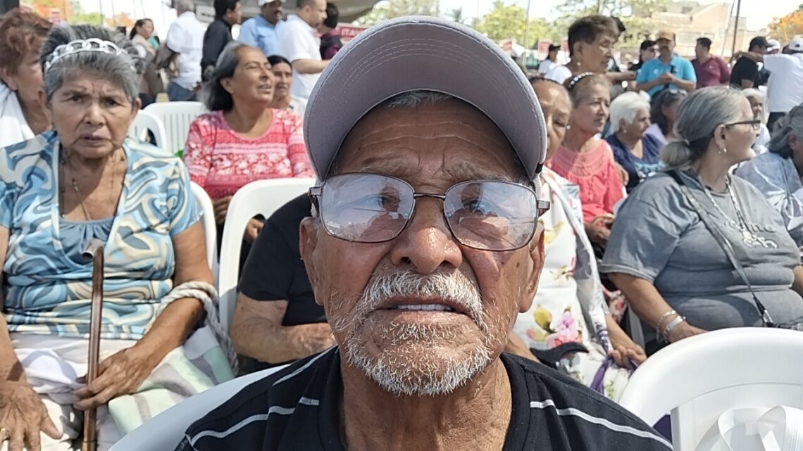 VECINOS DE FIDEL VELÁZQUEZ EXIGEN SOLUCIÓN A FALTA DE LUMINARIAS TRAS OLA DE ROBOS.