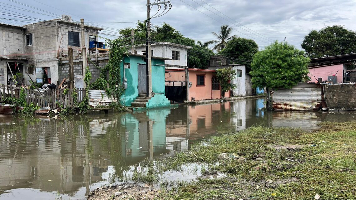 VECINOS DE LA VICENTE GUERRERO, PREPARADOS PARA EL REFUGIO TEMPORAL VECINOS DE LA VICENTE GUERRERO, PREPARADOS PARA EL REFUGIO TEMPORAL