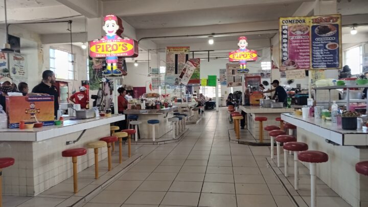 COMERCIANTES DEL MERCADO GASTRONÓMICO DE MADERO ESPERAN AUMENTO EN TARIFAS ELÉCTRICAS.