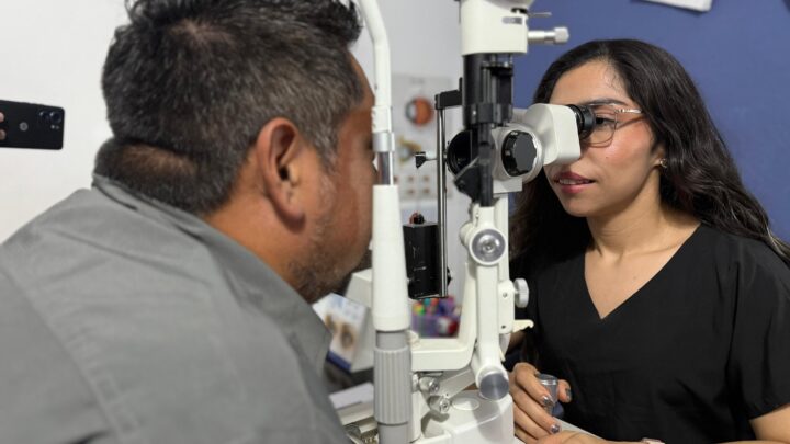 LANZAN CAMPAÑA DE SALUD VISUAL PARA ADULTOS MAYORES EN GANAS DE AYUDAR.