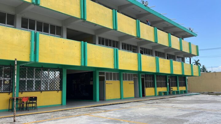 PADRES DE FAMILIA OFRECEN HASTA 3 MIL PESOS, POR CAMBIO DE TURNO DE ALUMNOS