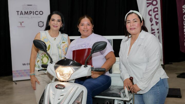 Inicia Mónica Villarreal Programa De Sustitución De Animales De Carga Por Motocarros