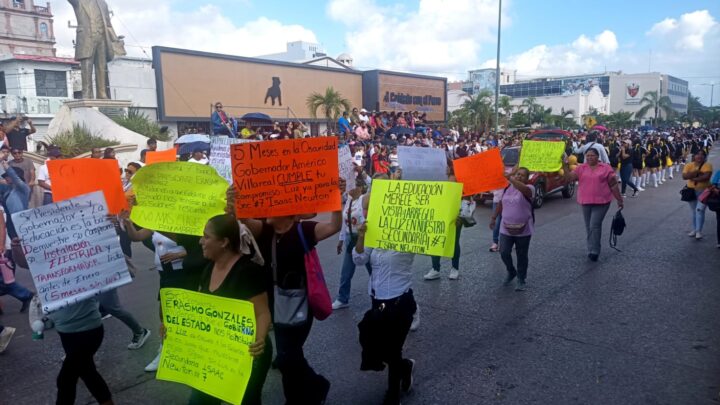 Madres Denuncian Falta de Energía Eléctrica en la Secundaria Federal Isaac Newton del Polvorín; Piden Gestión del Alcalde para su Electrificación.