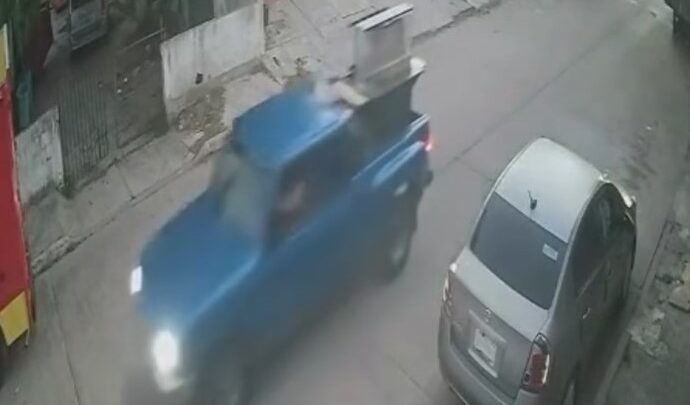 Roban Puesto Ambulante De Gastronomía En La Laguna Del Carpintero