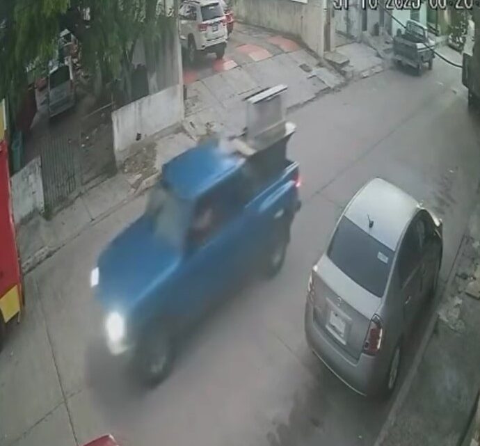 Roban Puesto Ambulante De Gastronomía En La Laguna Del Carpintero