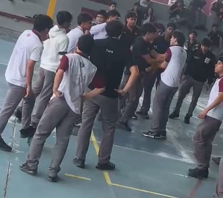 Difunden Peleas Entre Estudiantes Del Cetis 109 Al Interior Del Plantel.
