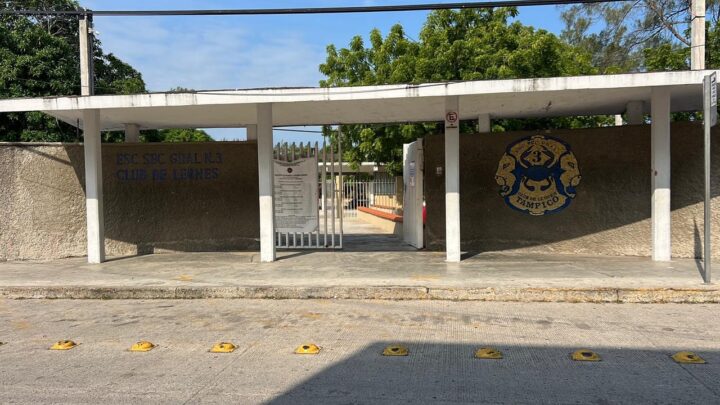 Castigan A Los Alumnos Enfrentando El Frío, En Secundaria “Club De Leones”