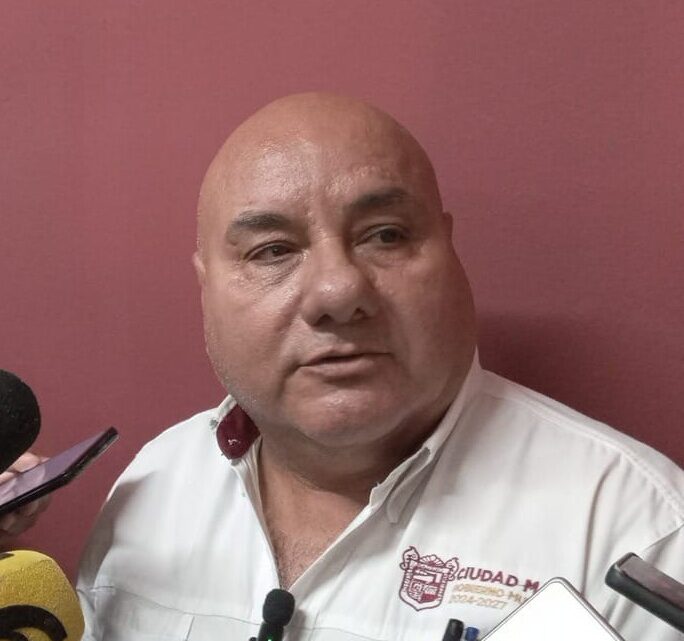 Refuerzan verificación de negocios en Playa Miramar previo a Semana Santa