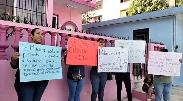 Padres De Familia Denuncian Falta De Clases De Ciencias En Secundaria De Ciudad Madero.