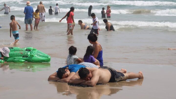 Playa Miramar Registra Intensa Actividad Turística Este Martes Santo