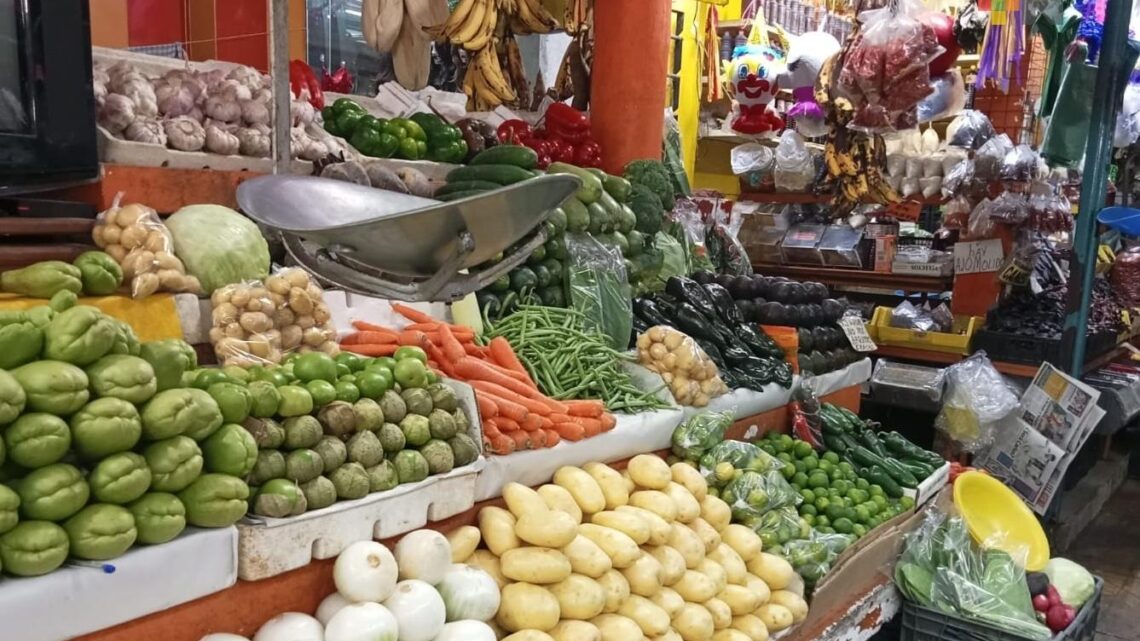 Se Disparan Precios De Frutas Y Verduras; Amas De Casa Reportan Aumentos.