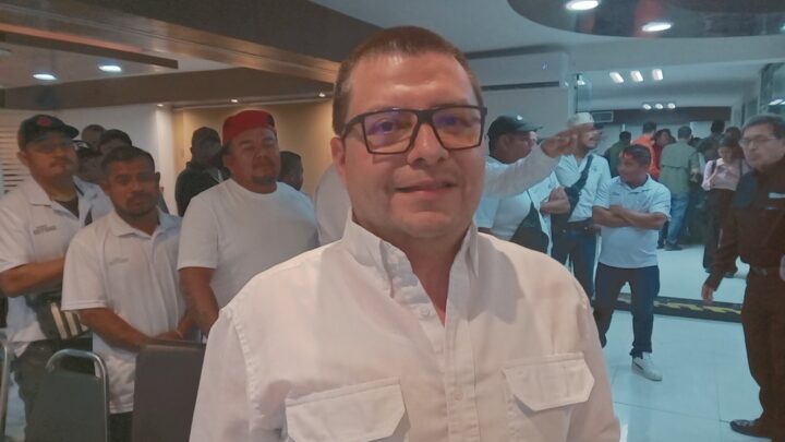 Llevan Alegría A Niños De Ciudad Madero Con Recorrido De Superhéroes Por El Día Del Niño.