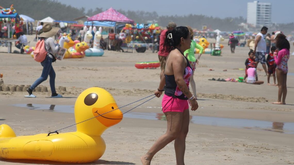 Playa Miramar Luce Abarrotada En Martes Santo; Prevén Ocupación Hotelera Superior Al 90% En 2026