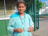 Paciente Del IMSS Pasa Más De 14 Horas En La Calle Con Suero Y Bata Para Exigir Atención Médica