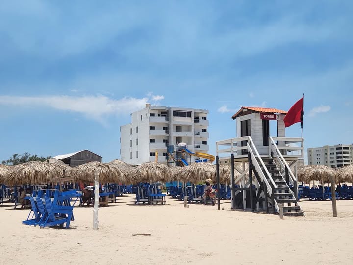 ¡Respuesta inmediata! Localizan y reúnen con sus familias a seis menores extraviados en Playa Miramar.