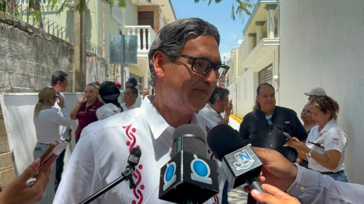Buscan Regular Instalación De Toldos En Playa Miramar Para Proteger El Ecosistema Y Mantener El Orden.