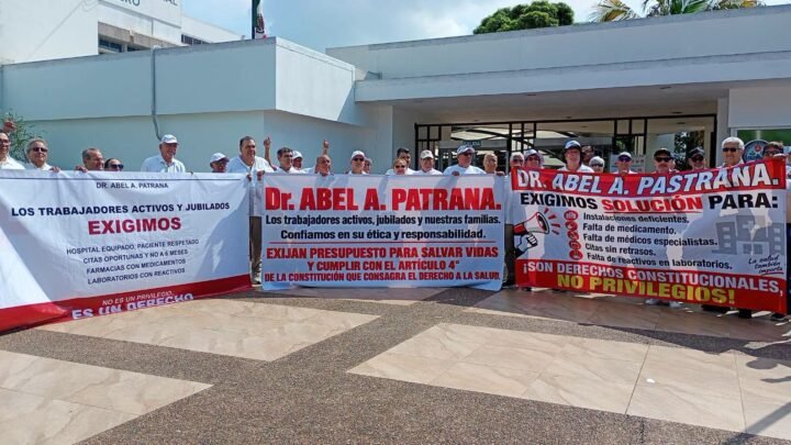 Petroleros Jubilados Denuncian Deficiencias En Hospital De Pemex; Promete Dirección Del Nosocomio Resolver Desabasto En Un Mes.