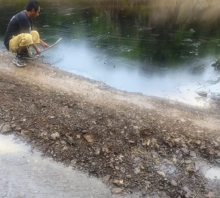 Hidrocarburo Contamina Zona Lagunaria Cerca Del Río Barberena